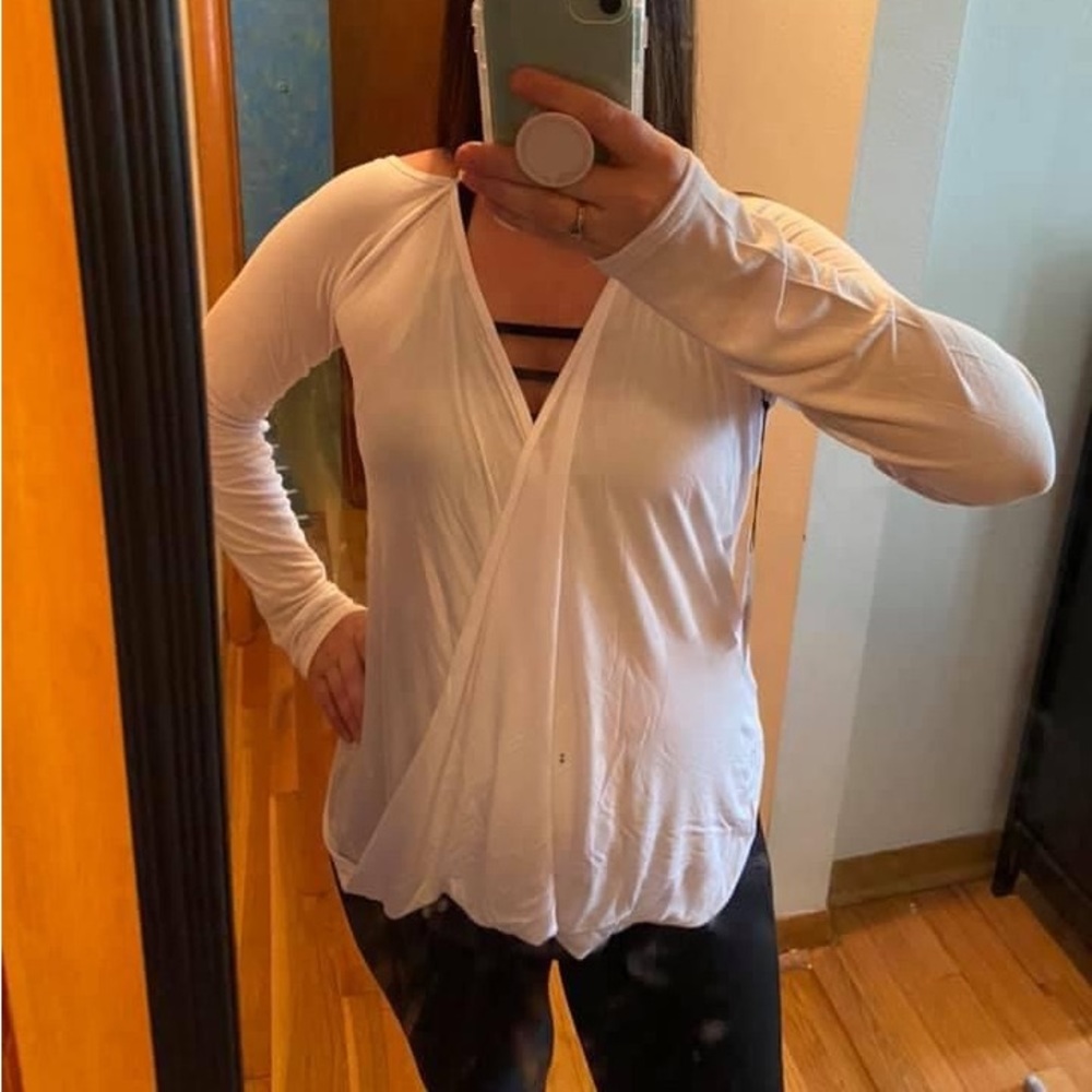 ZYIA white Namaste T